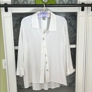 White Button-Up Women's Top Orvis